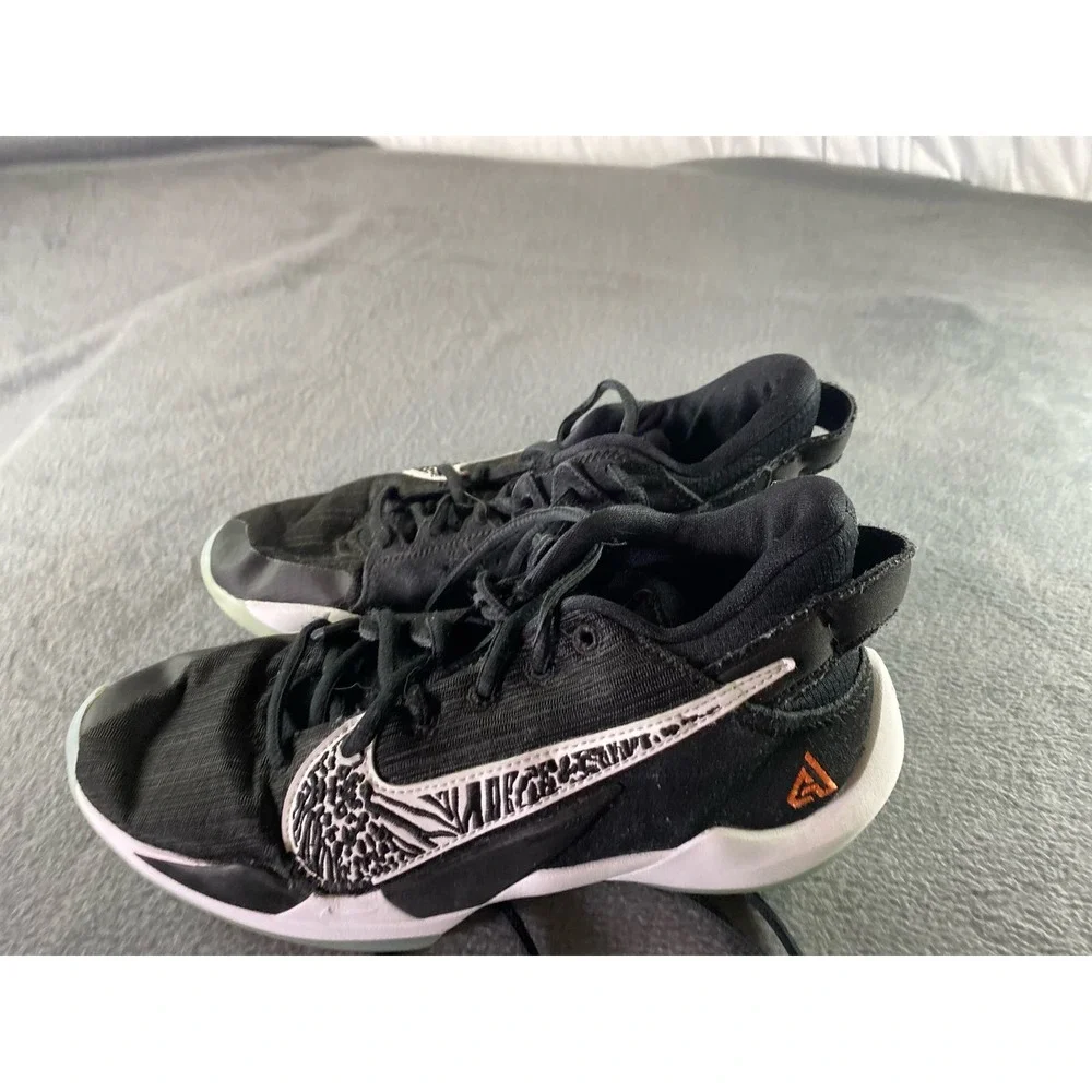 Nike Zoom‎ Freak 2 CN8574-001 Black Basketball Shoes Boys 5y